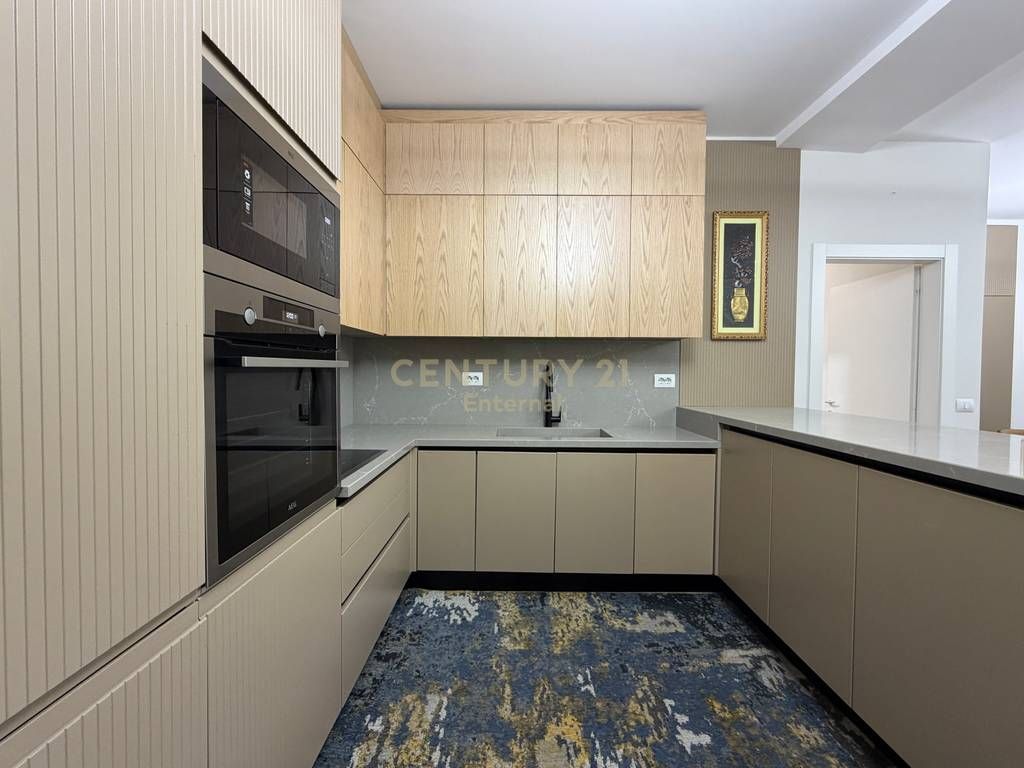 APARTMENT 3+1+2 WITH PARKING FOR RENT AT GARDEN BUILDING