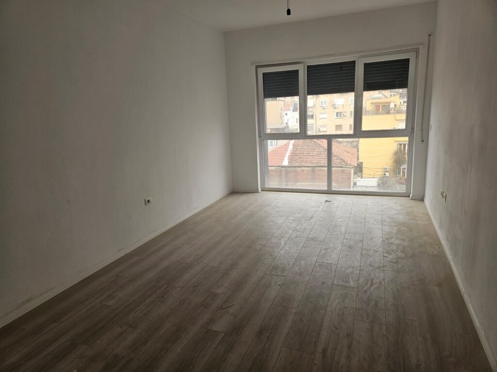 Office for rent at the Red School!