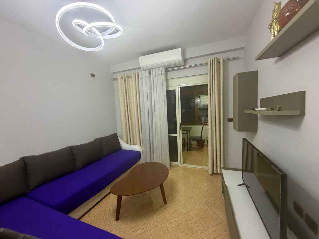 1+1,i mobiluar te mbikalimi i komunes,500 mije leke