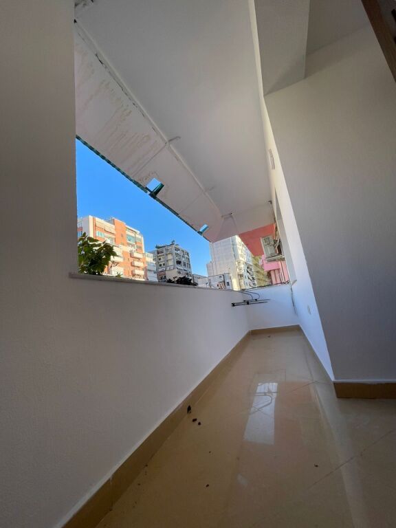 2+1 apartment for rent at Blv Zogu i Pare!