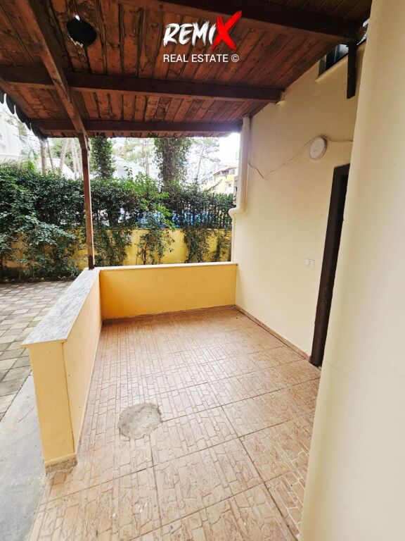 SHITET APARTAMENT 1+1 ME OBORR – SHKËMBI I KAVAJËS