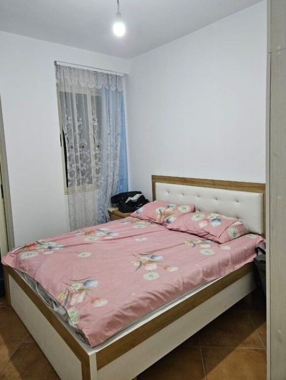 We rent out a 2+1+2 apartment in Shkozë