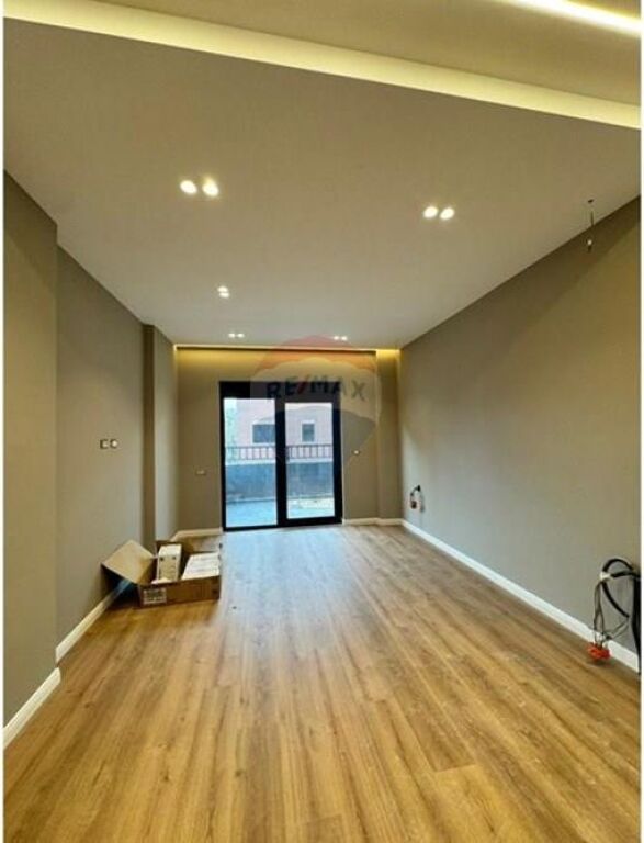 Apartment 2+1+2 for sale on Elbasani Street