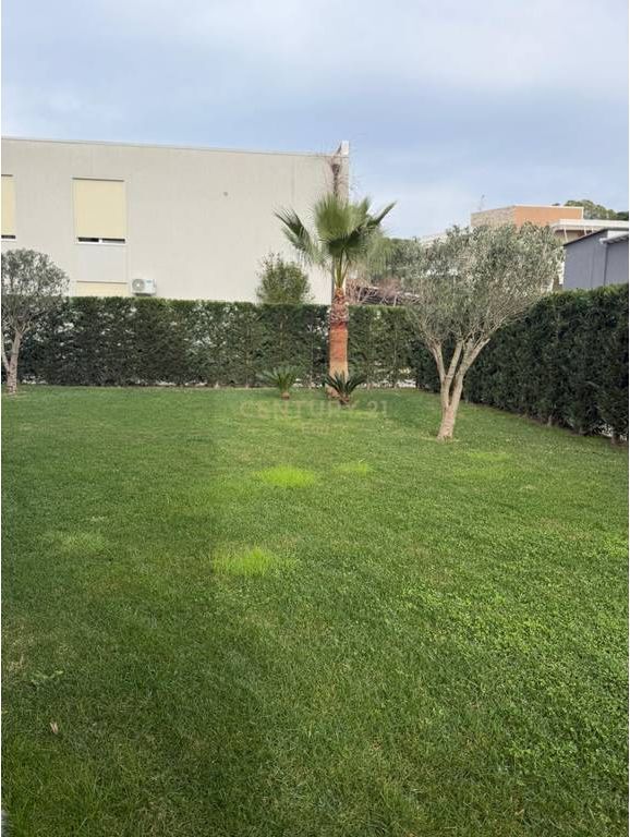 Apartament 2+1me Oborr 266 m2 për Shitje në Gjirin e Lalzit, 