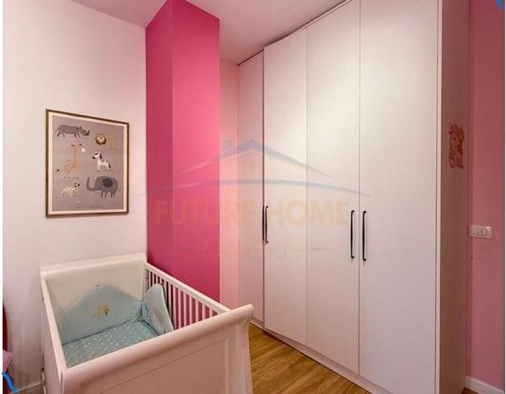 For sale, Apartment 2+1+2, Barricades Street, Tirana