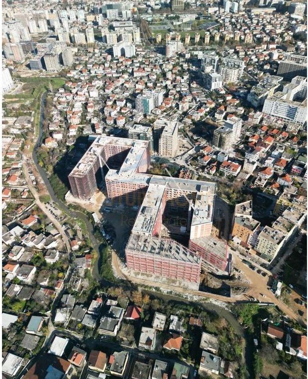 Shitet, Apartament Dublex 4+1+4+Depo, River Side Residence, Tiranë