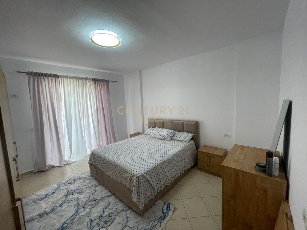APARTAMENT 1+1 PER QIRA NE DURRES ME PAMJE NGA DETI !
