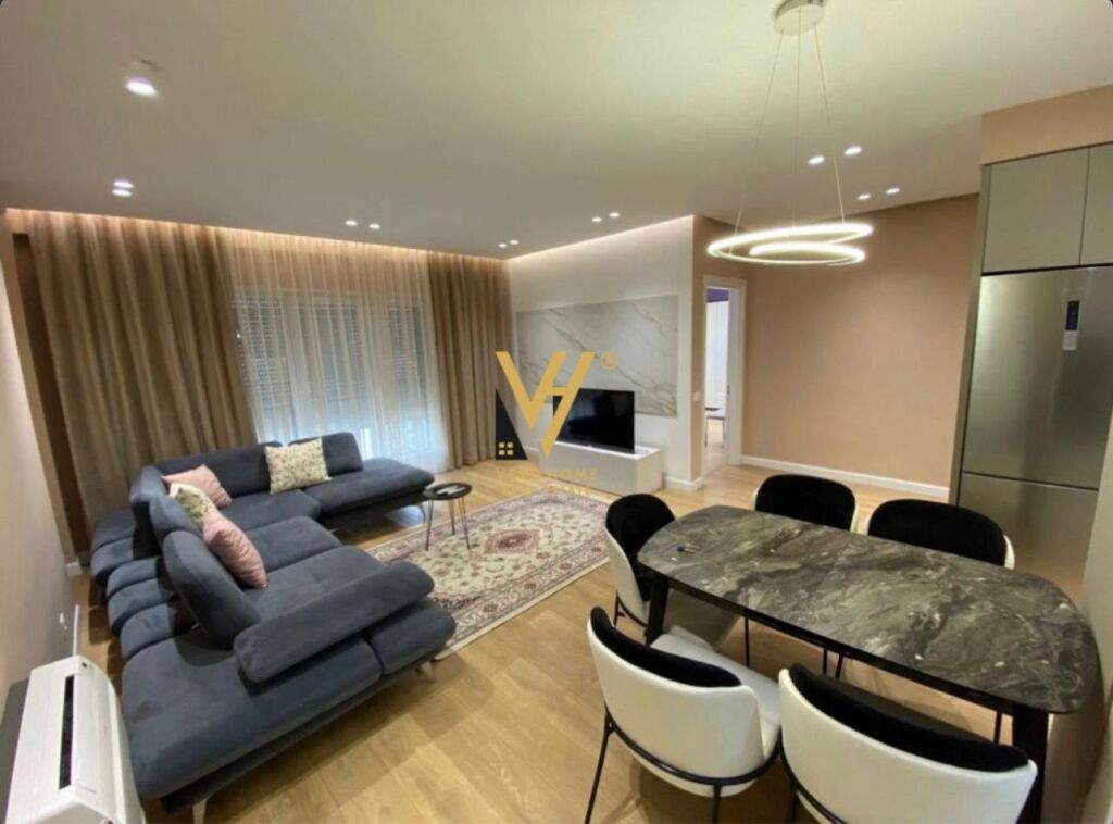 JEPET APARTAMENT 2+1+2+BLK ME QIRA TE RRUGA E DIBRES 800 EURO