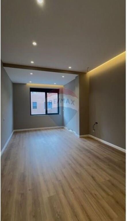 Shitet Apartament 1+1 te Rruga e Elbasanit