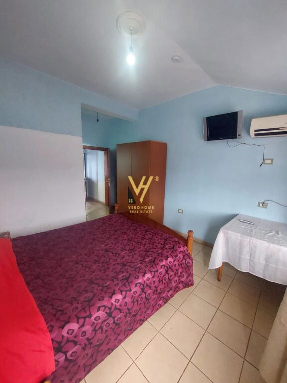 SHITET AMBIENT KOMERICIAL 9.220 M2 NE MILOT 1.300.000 EURO