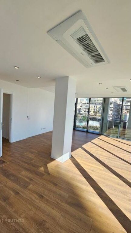 Apartament 2+1+2 post parkimi per qera tek Lake View