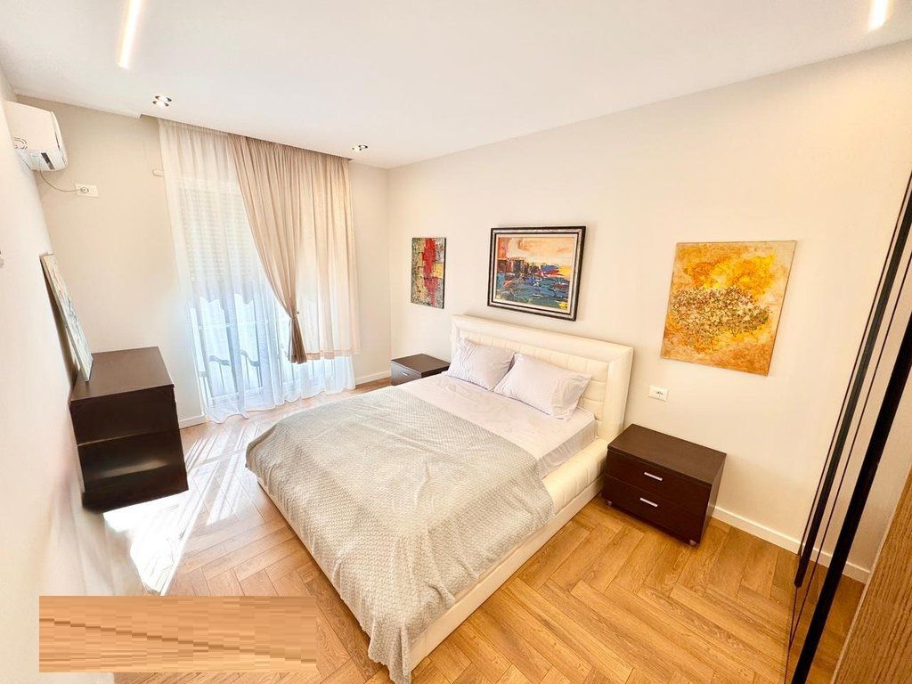 JAPIM APARTAMENT 2+1+POST PARKIMI PRANE PAZARIT TE RI!