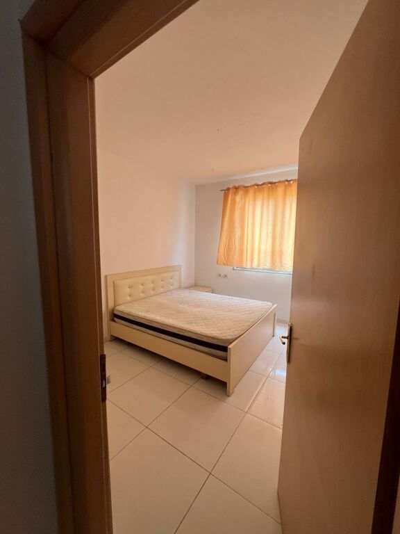 Apartament me qera 2+1+2