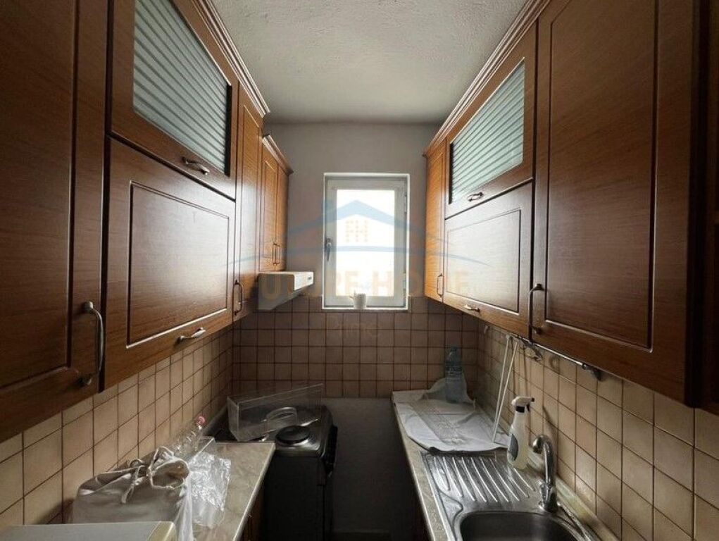 Qera Apartament 2+1 Laprake