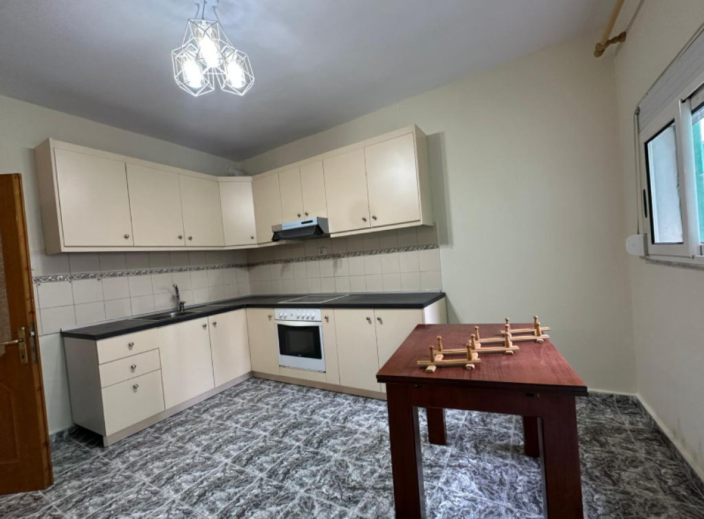 🏢 Affittasi Appartamento 3+1+2 – Comune di Parigi | Kristal Center