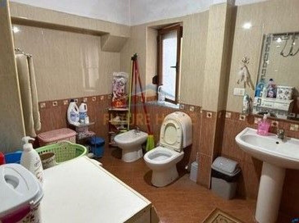 Sale, Apartment 3+1+2, Jeanne d'Arc Boulevard, Tirana