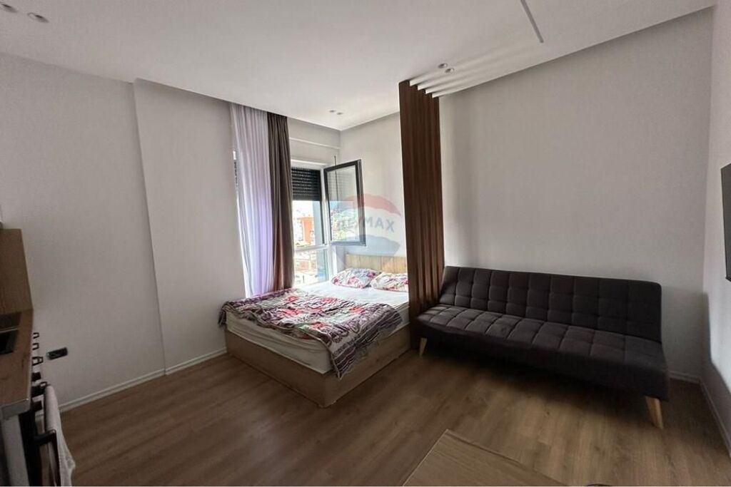 Studio apartment for rent on 5 Maj street