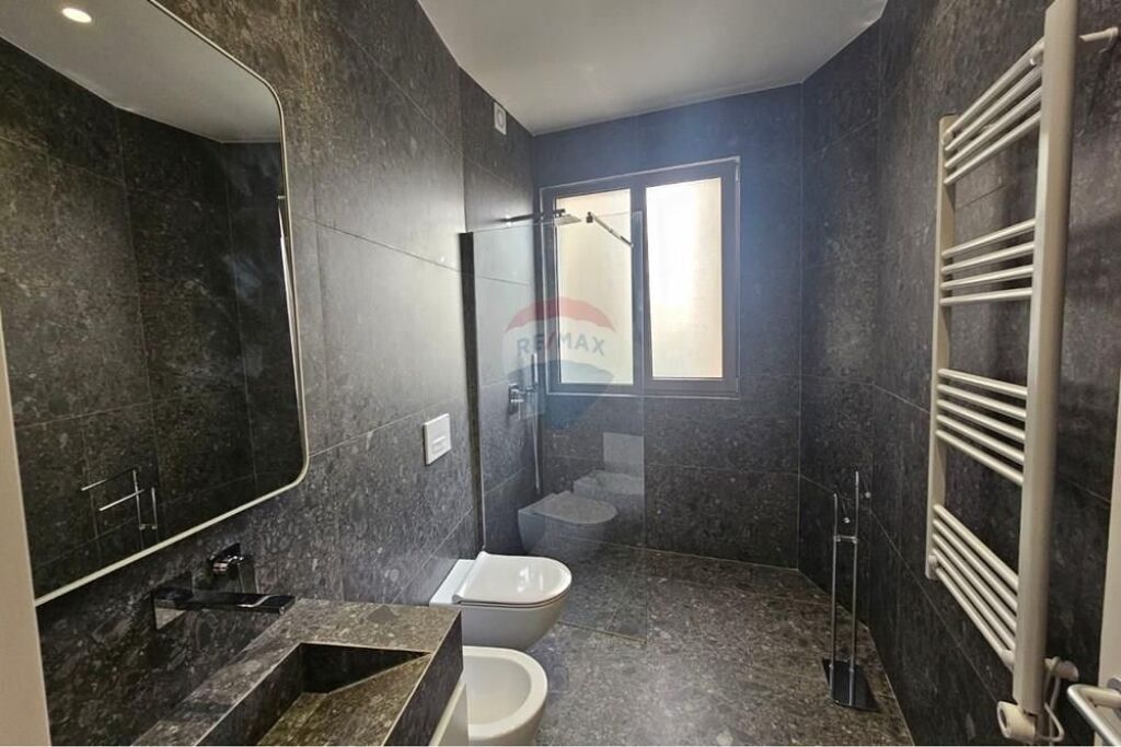 3+1 apartment for rent with parking space in an elite residence at the Dry Lake!1800