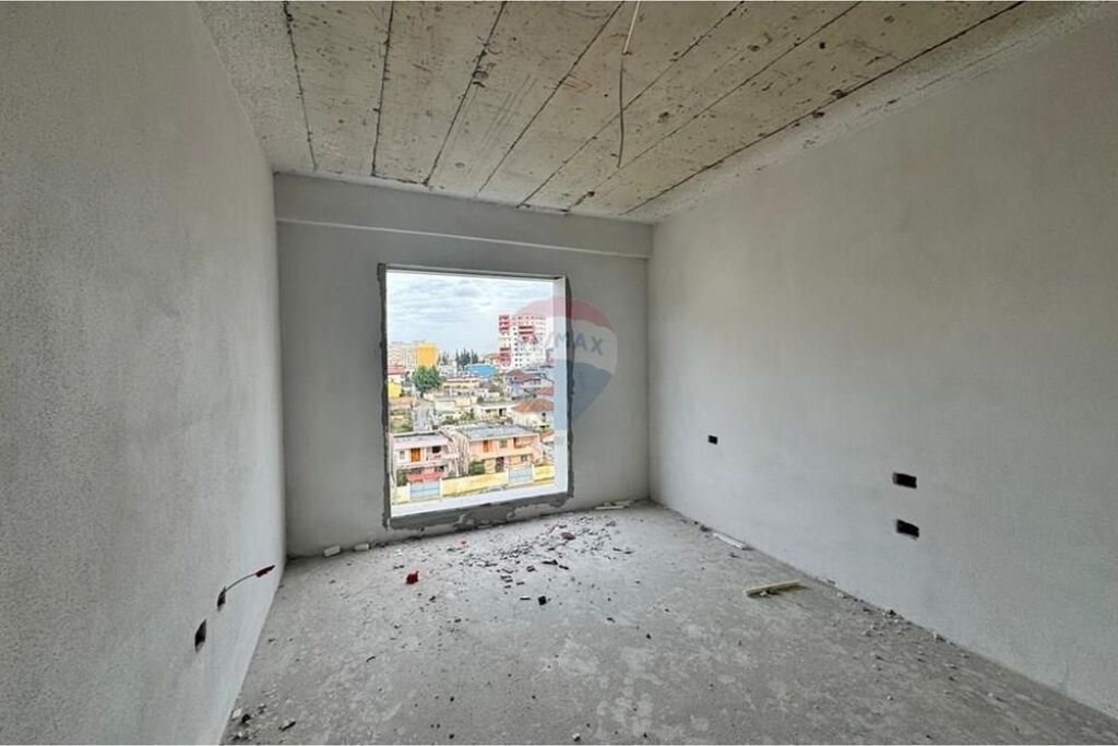 Apartment 3+1+2 for sale in Porcelan