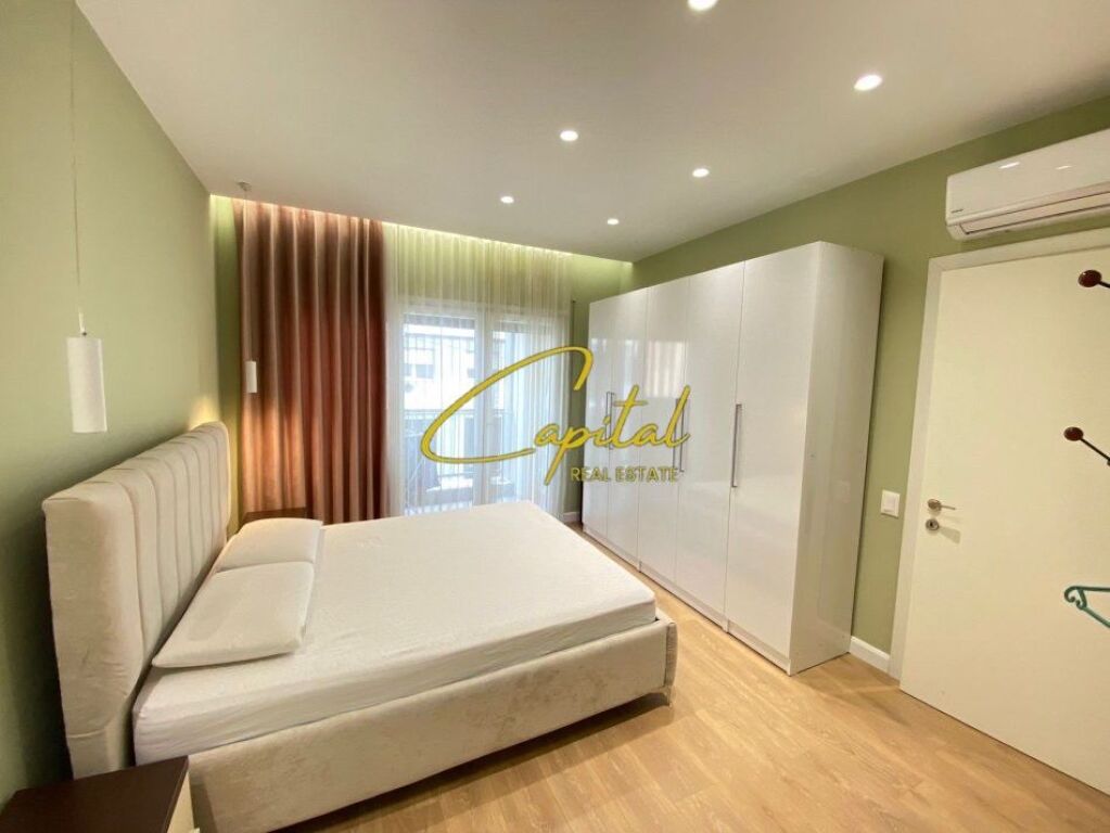 APARTAMENT ME QIRA 2+1 RRUGA E DIBRES 800 EURO