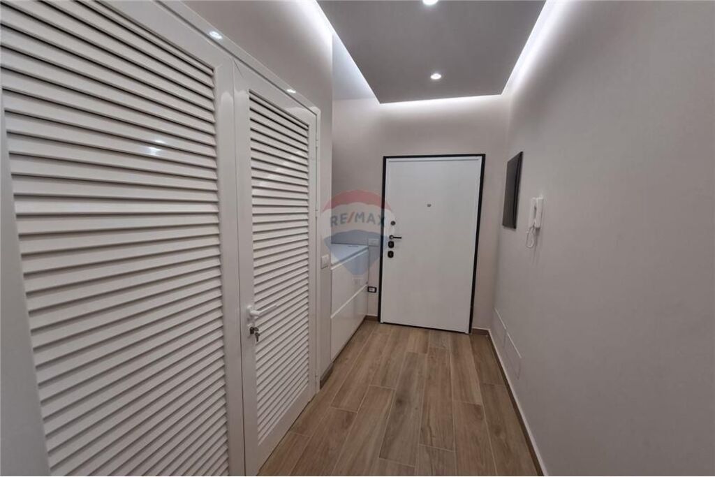 APARTAMENT 3+1+3+ 2 POSTE PARKIMI PER QIRA,LIQENI I THATE