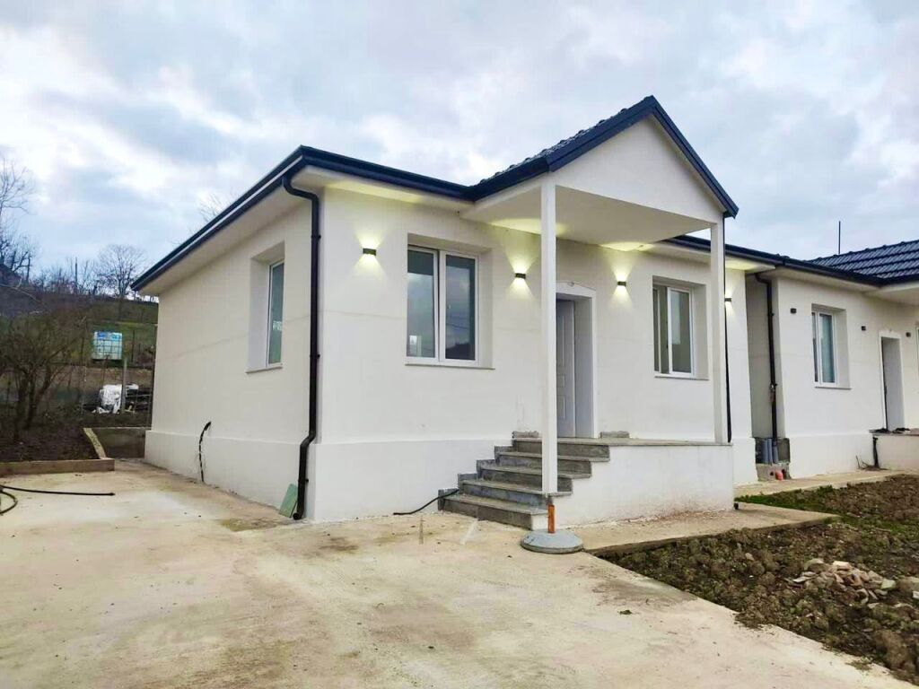 Shtepi private 1 kateshe me qira ne Baldushk