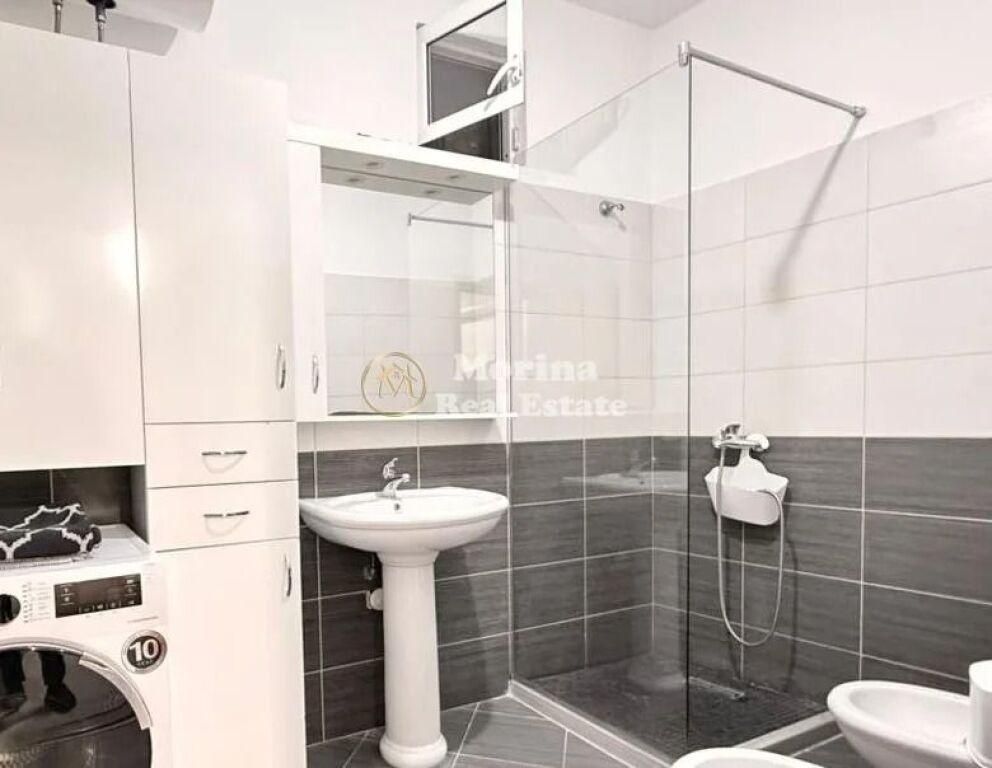 Affitto | Appartamento 2 + 1 | Astir | 650 €/mese