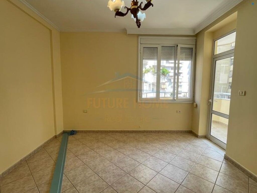 In vendita, Appartamento 2+1+2, Komuna e Parisit, Tirane