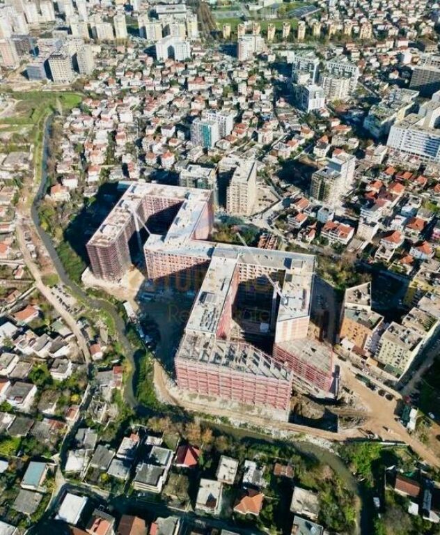 Shitet, Apartament Dublex 4+1+4+Depo, River Side Residence, Tiranë