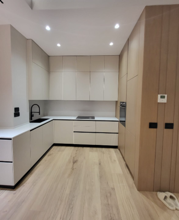 🏡 IN AFFITTO – DUPLEX 3+1+2 + POSTO AUTO | VICINO A Kodra e Diellit