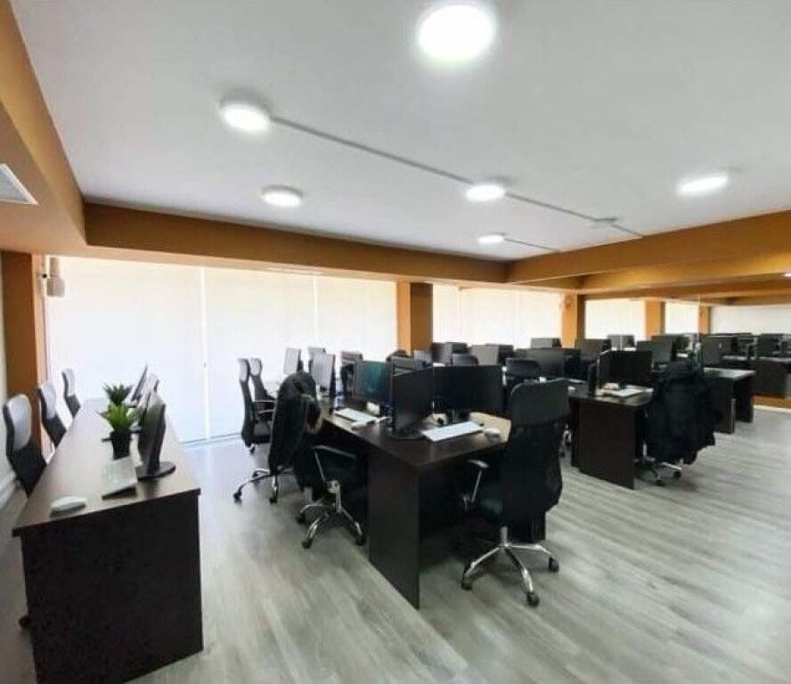 SHITET ZYRE 200 M2 SHESHI WILLSON 1.265.000 EURO