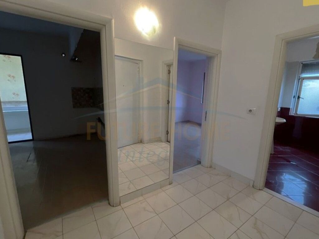 In vendita, Appartamento 2+1, Ex Esposizione, Tirana.