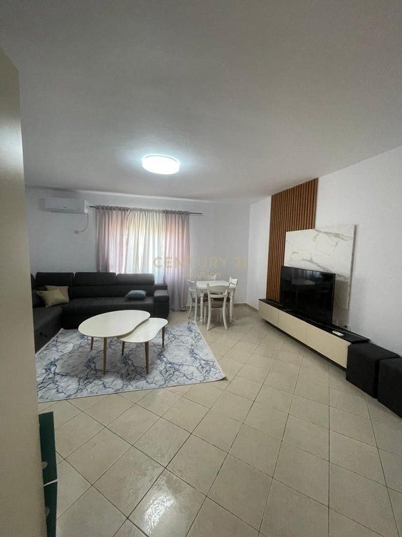 APARTAMENT 1+1 PER QIRA NE DURRES ME PAMJE NGA DETI !