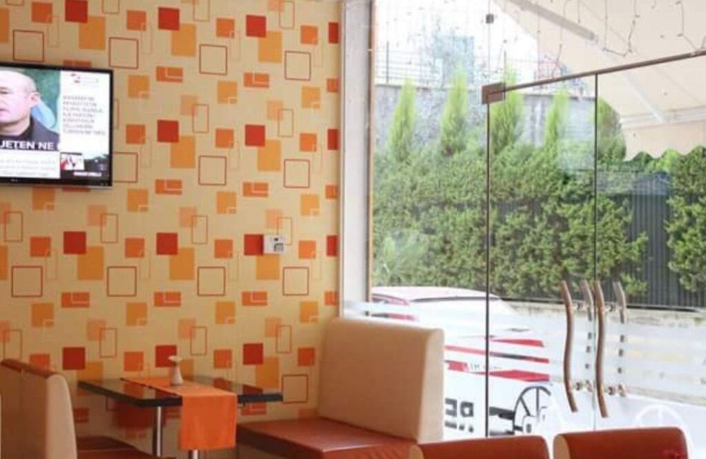 Jepet me Qira ambient komercial per aktivitete te ndryshme te Kodra e diellit!