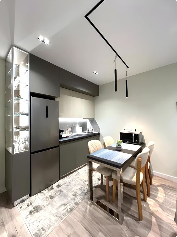 Jepet me Qira Apartament 1+1 + Ballkon – Në Qënder të Tiranës!