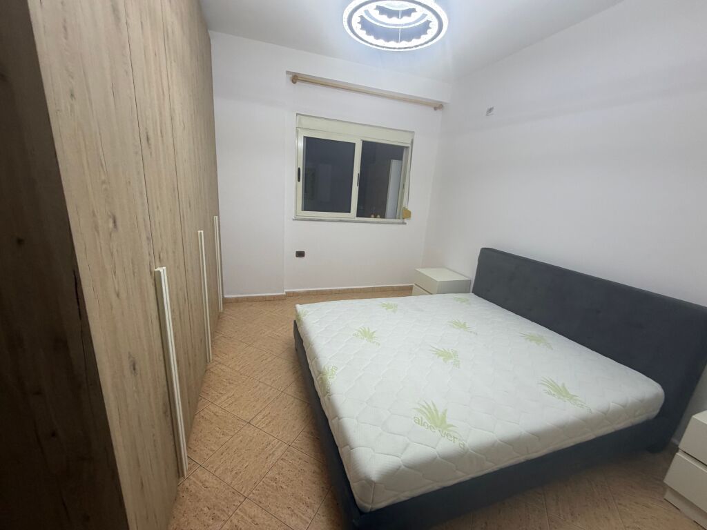 1+1,i mobiluar te mbikalimi i komunes,500 mije leke