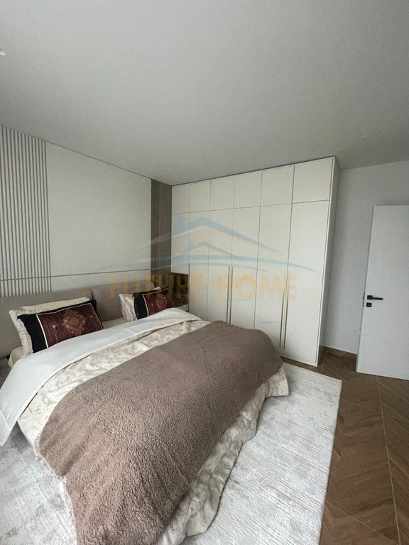 Affitto, Villa su 2 piani, Farke