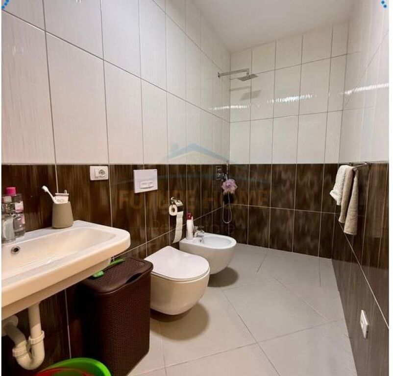 For sale, Apartment 2+1+2, Barricades Street, Tirana