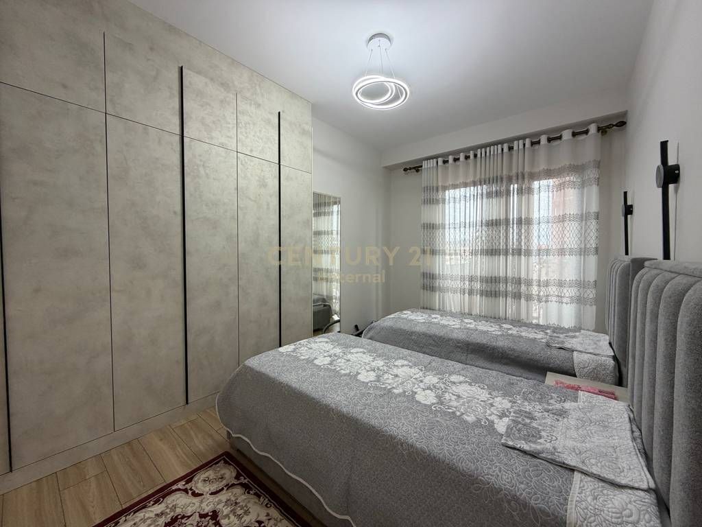 APARTMENT 3+1+2 WITH PARKING FOR RENT AT GARDEN BUILDING