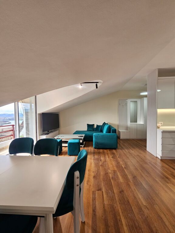 Shkozë "with view of Lake Farkes First time for rent Apt 1+1 (+ Bllkn) 100% New 5 min from Tegu, with fantastic view of Lake Farkes .📍 ( Doros Residence)* New Building | *47,000 leke / Month* 🔥 Everything new
