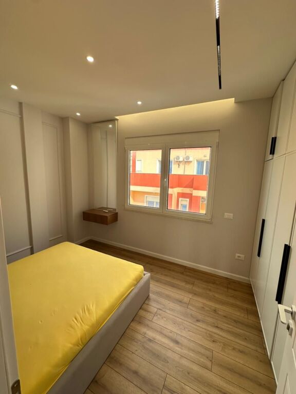 SHITET APARTAMENT 1+1 RROTA E KUQE PLAZH, DURRES