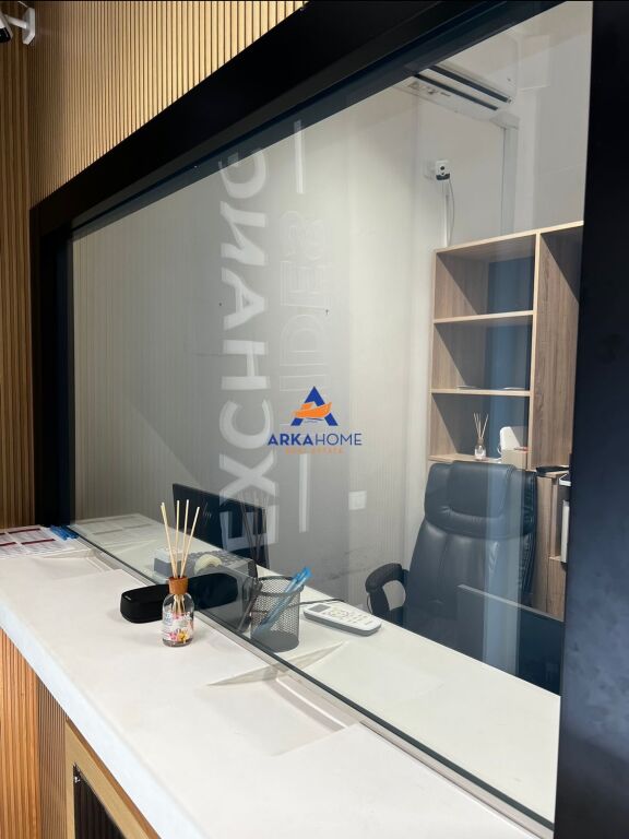 SHITET BIZNES EXCHANGE 35M2 "MYSLYM SHYRI" 23.000 EURO