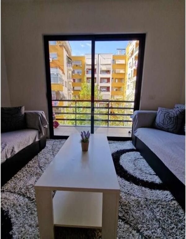 Jepet me Qira Apartamenti 1+1