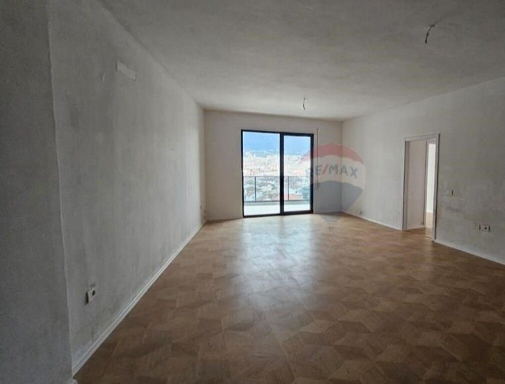 Appartamento 3+1 in vendita a 5-Maji!