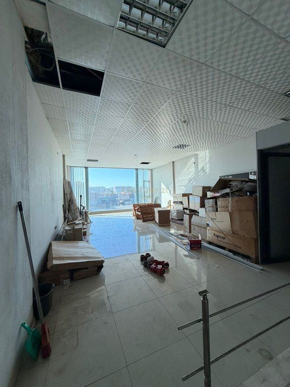 COMMERCIAL SPACE FOR RENT, DUPLEX 140 M2 IN LAPRAK