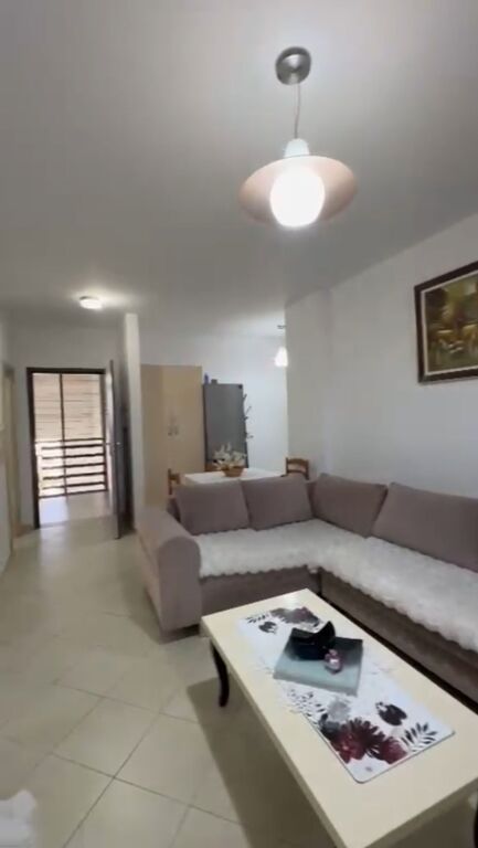 Appartamento 1+1 in affitto di fronte a Grandin