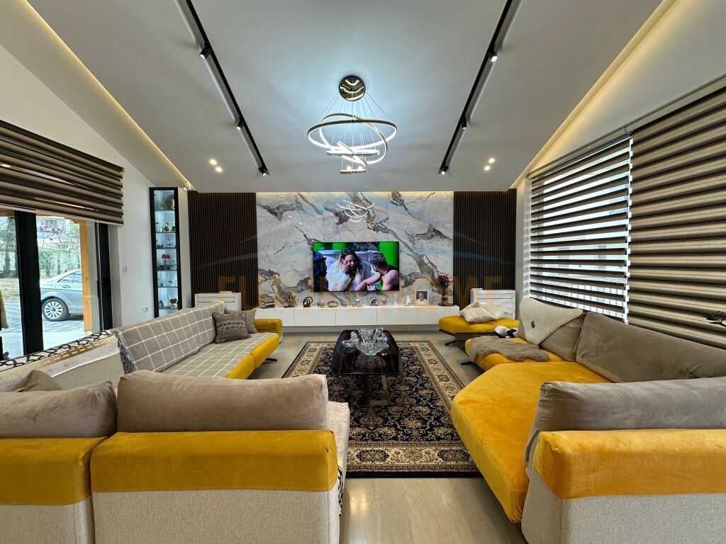 Affitto, Villa su 2 Piani, TEG, Tirana.