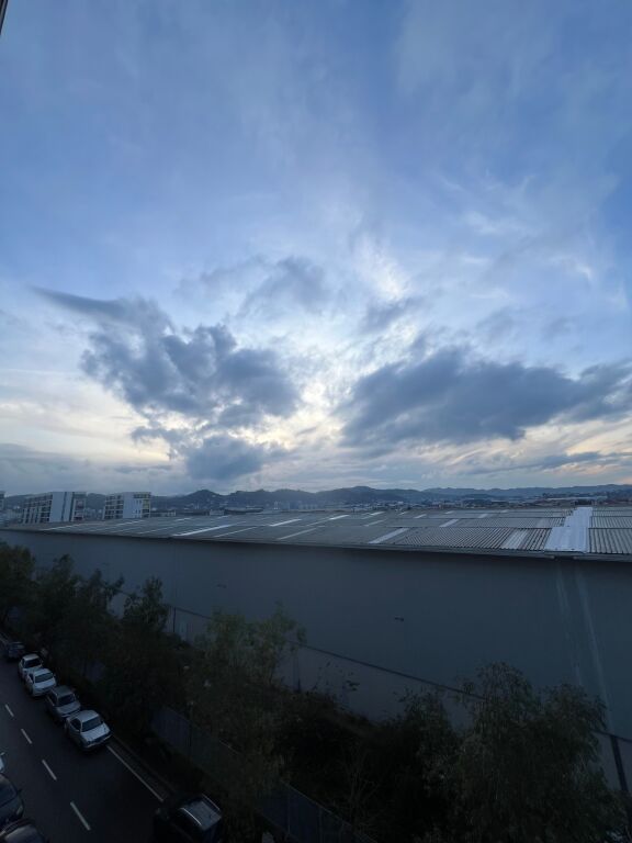 Shitet Ap. 2+1 i mobiluar te Univers City!