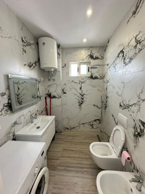 SHITET APARTAMENT 1+1 RROTA E KUQE PLAZH, DURRES