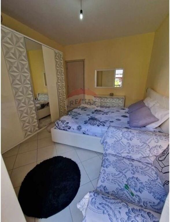 Apartament 1+1 per qira tek Pallatet Cabej, Yzberisht